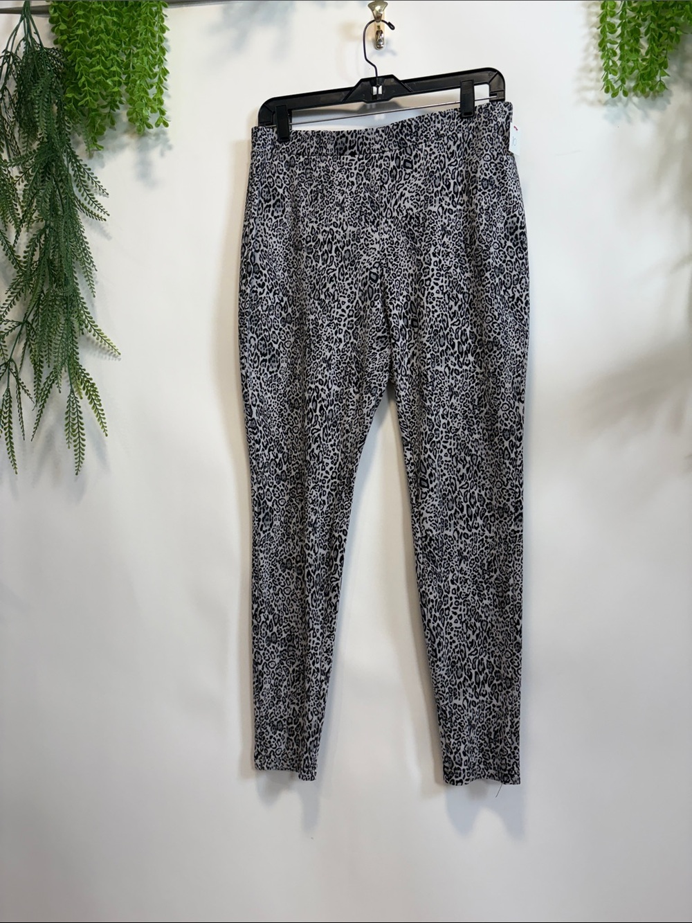 Chico's Black and Gray Leopard-Print Skinny Pants